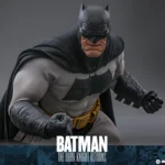 Batman – The Dark Knight Returns | Hot Toys (PRE ORDEN)