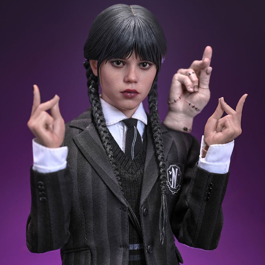 Wednesday Addams – Escala 1:6 | Hot Toys (PRE ORDEN) | UVSTOREGT