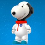Snoopy (White Spacesuit) | Super7 (SuperSize Vinyl Collectible) (PRE ORDEN)